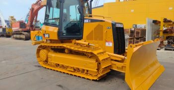 Caterpillar-D5K-Bulldozer-very-good-condition-2012-model-New-Rippers_55008937.h