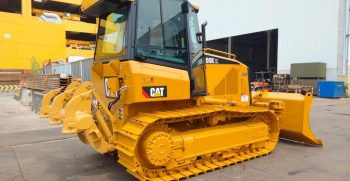 Caterpillar-D5K-Bulldozer-very-good-condition-2012-model-New-Rippers_55008938.h